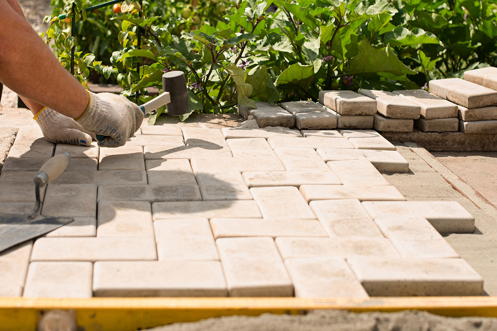 At DEX, we believe your garden should be an extension of your home — a space to relax, entertain, and enjoy all year round. That’s why we combine expert knowledge, modern materials, and a passion for design to create outdoor environments that perfectly suit your lifestyle.